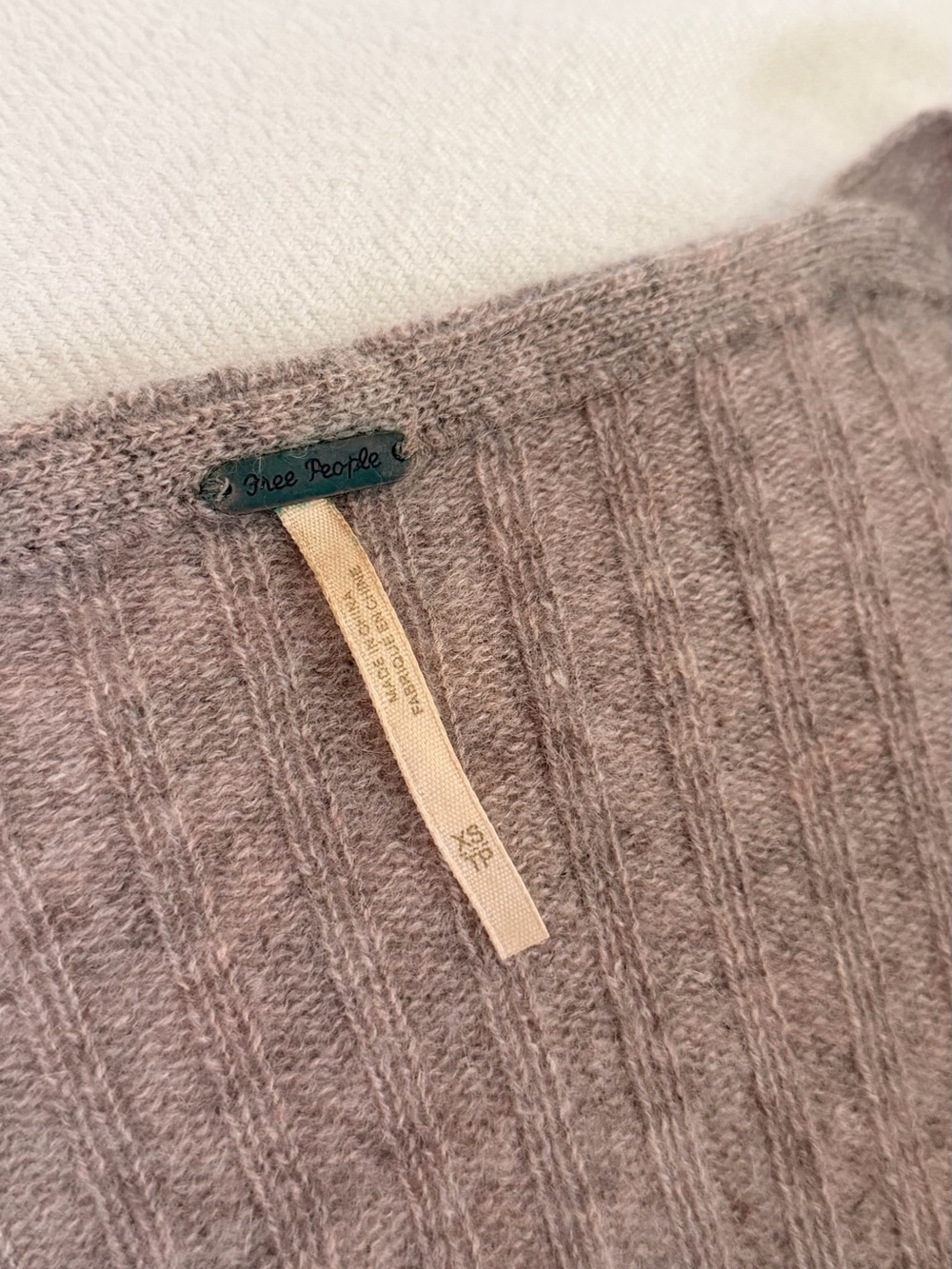 Free People Cashmere V-Neck Crop Sweater in Taupe - Picture 4 of 5